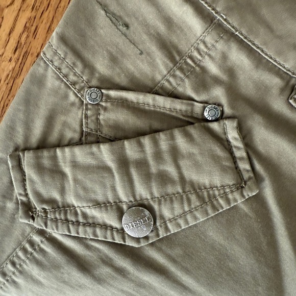 Diesel Women's Tan Utility Style Pants Size 28, Low Rise, Flap Pockets, Zipper. - Picture 3 of 8